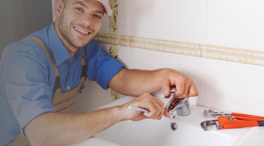 Expert burst pipe repair services in Richland, IN